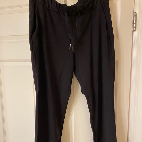 Black lululemon pants - Picture 1 of 3